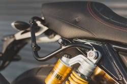 STELAŻ BOCZNY SLC PRAWY SW-MOTECH YAMAHA XJR 1300 (15-), BLACK