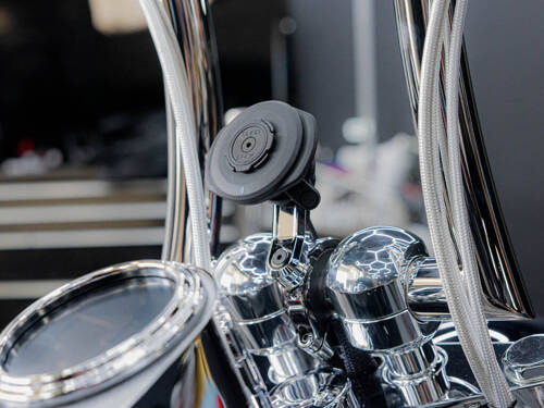 Quad Lock® Motorcycle Handlebar Mount Pro Chrome Large