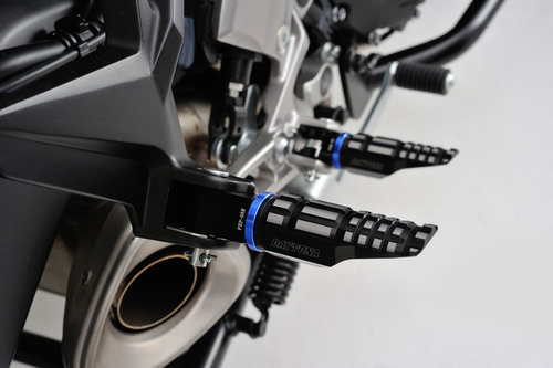 "TKM" Podnóżki pasażera YAMAHA