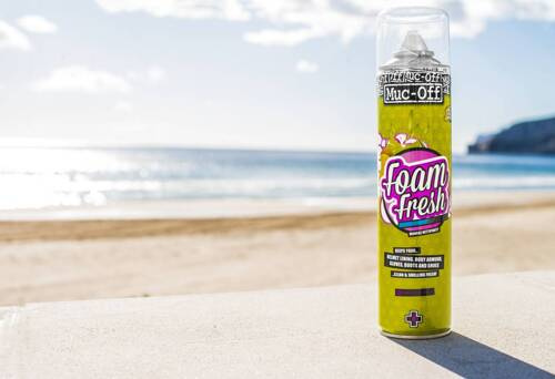 Muc-Off 199 - Pianka odświeżająca do kasku, butów i rękawic motocyklowych - 400ml - Foam Fresh