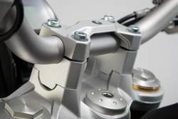 ZESTAW PODWYŻSZAJĄCY KIEROWNICĘ BMW F 850 GS (18-), PODWYŻSZENIE 30MM, SW-MOTECH