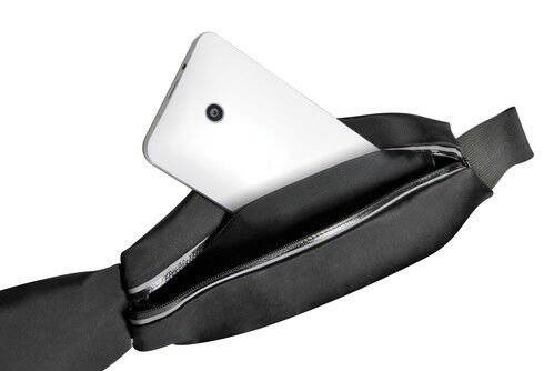 P16160 Sportowa nerka Plus czarna