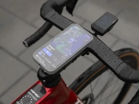 Nakładka przeciwdeszczowa Quad Lock® MAG - iPhone 15 Pro Max