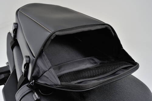 "HENLYBEGINS" SEAT BAG 4L DH-708 BLACK