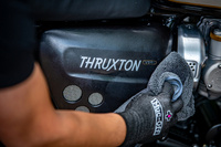 Muc-Off 947 - Preparat Miracle Shine polerująco-zabezpieczający na bazie wosku Carnauba - 500ml