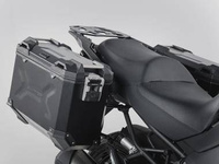ZESTAW KUFRÓW BOCZNYCH TRAX ADV I STELAŻY SW-MOTECH KAWASAKI VERSYS 1000 (15-18), BLACK 37/37L