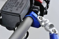 Zestaw zacisków do wspornika kierownicy 22.2mm niebieski