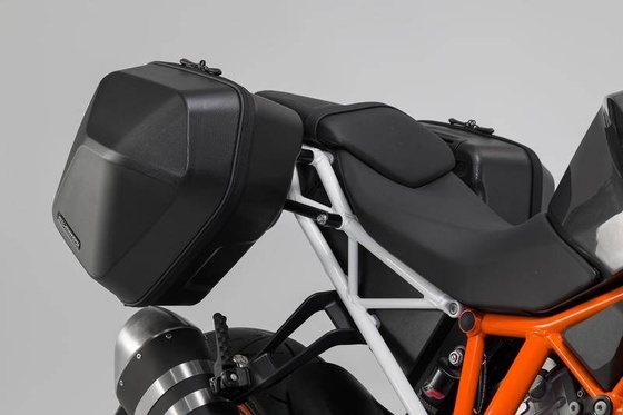 ZESTAW KUFRÓW BOCZNYCH URBAN ABS I STELAŻY SW-MOTECH KTM 1290 SUPER DUKE R (16-), BLACK 2X16,5L