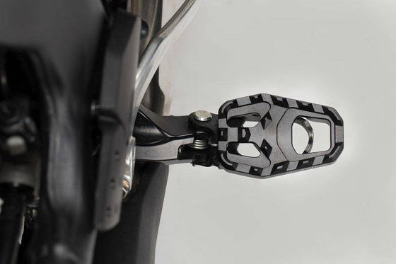 NAKŁADKA ENDURO NA ORYGINALNY PODNÓŻEK SW-MOTECH HONDA CRF 1000 L AFRICA TWIN (15-), BLACK