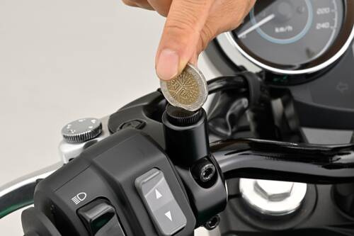 Śruba zaślepka do otworu lusterka M10-P1.25/prawe czarna