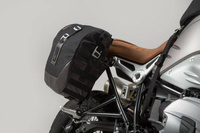 ZESTAW SAKWA I STELAŻ LEGEND GEAR BLACK EDITION SW-MOTECH BMW R NINET SCRAMBLER (16-), BLACK