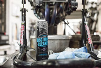 Muc-Off 613 - Preparat do czyszczenia tarcz i klocków hamulcowych, zapobiega piszczeniu - 400ml - Brake Cleaner