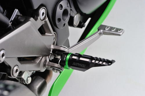 "TKM" Podnóżki kierowcy KAWASAKI