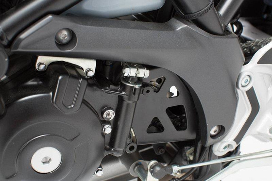 OSŁONA PRZEDNIEJ ZĘBATKI SW-MOTECH SUZUKI SV650 ABS (15-), BLACK