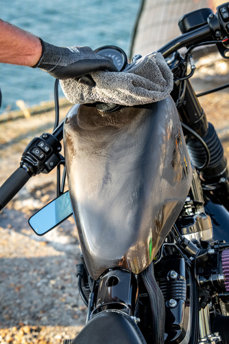 Muc-Off 947 - Preparat Miracle Shine polerująco-zabezpieczający na bazie wosku Carnauba - 500ml