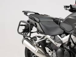 ZESTAW KUFRÓW BOCZNYCH TRAX ADV I STELAŻY SW-MOTECH HONDA VFR800X CROSSRUNNER (15-), BLACK 37/37L