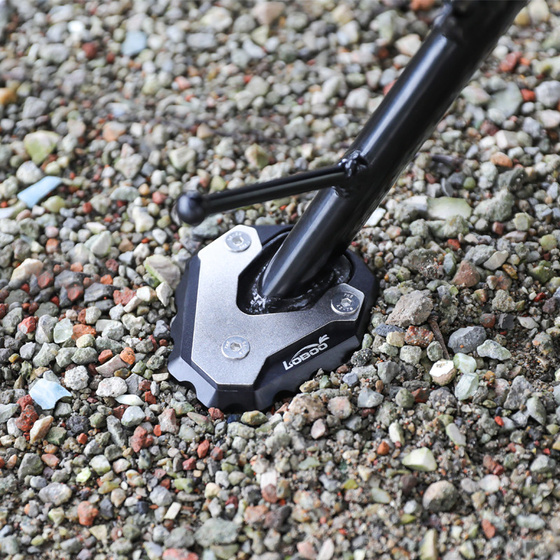 LOBOO Nakładka na stopkę boczną do HONDA CB500X (2019-), HONDA CB400X (2021-), HONDA NX400 (2024-), HONDA CB650R (10.3.03292.001