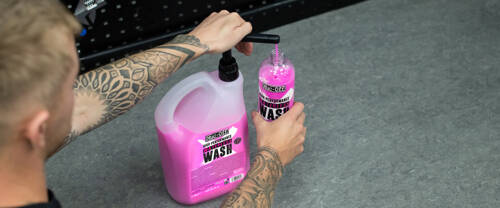 Muc-Off 20536 - Preparat do skutecznego mycia motocykla bez użycia wody - 5l - High Performance Waterless Wash