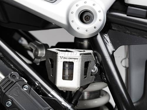 OSŁONA ZBIORNIKA PŁYNU HAMULCOWEGO SW-MOTECH BMW R NINET (14-)/SCRAMBLER (16-), SILVER