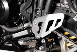 OSŁONA PIĘTY NA LEWĄ STRONĘ SW-MOTECH TRIUMPH TIGER 800 MODELS (10-), SILVER