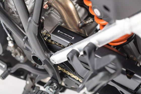 PRZEDŁUŻENIE OSŁONY ŁAŃCUCHA SW-MOTECH KTM 1050/1190/1290 ADVENTURE, BLACK