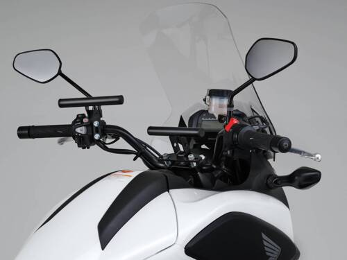 Daytona Uniwersalna poprzeczka w kolorze czarnym, z możliwością zamontowania w obejmie pompy hamulcowej/sprzęgłowej 77435