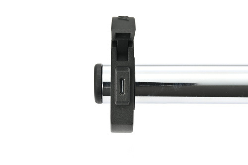 Daytona Źródło zasilania z portem USB typu C na smukłej obejmie do montażu na kierownicy motocykla 80967