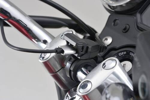 Daytona Źródło zasilania z 1 portem USB do montażu na kierownicy motocykla 80729