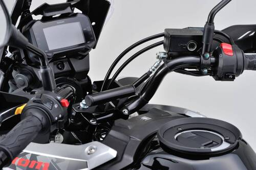 Daytona Uniwersalna poprzeczka w kolorze czarnym, z możliwością zamontowania w wieżyczkach/obejmach kierownicy 92748