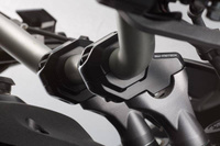 ZESTAW PODWYŻSZAJĄCY KIEROWNICĘ 22MM, PODWYŻSZENIE 30MM, PRZESUNIĘCIE 21MM, BLACK, SW-MOTECH