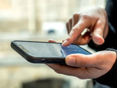 Quad Lock® Tempered Glass Screen Protector - iPhone 14 Plus