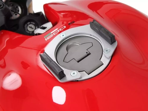 Ducati Monster 1200 S (2017-2020) Tank ring Lock it