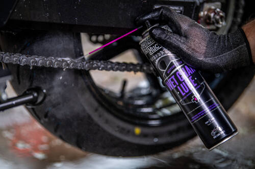 Muc-Off 611 - Smar do łańcucha odporny na wodę - 400ml - Wet Weather Chain Lube