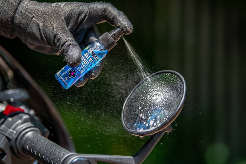 Muc-Off 212 - Preparat do czyszczenia wizjerów i szybek kasków, gogli i motocykla - 32ml - Helmet Visor & Goggle Cleaner