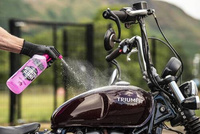 Muc-Off 664-CTJ - Biodegradowalny płyn do mycia motocykla z nanotechnologią z atomizerem - 1l - Nano Tech Motorcycle Cleaner