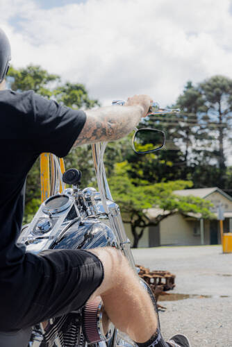 Quad Lock® Motorcycle Handlebar Mount Pro Chrome Large